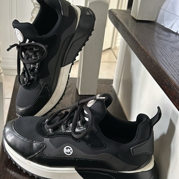 Michael Kors Theo Sport Platform Sneaker🤩 - Picture 3 of 9